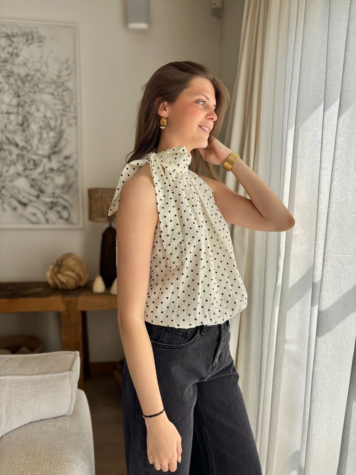 Top LÉONIE